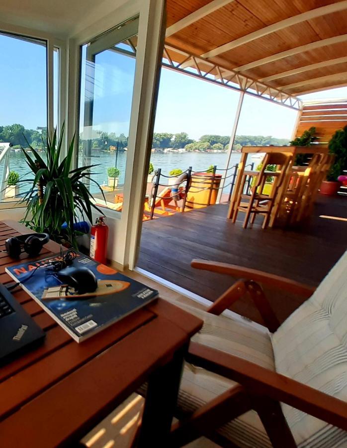 Houseboat Ada Bridge / Splav Most Na Adi Beograd Bagian luar foto